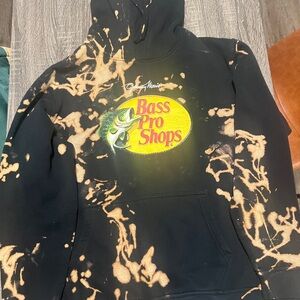 Bass Pro Shops Black and Tan Men's Hoodie Sweater Bleached